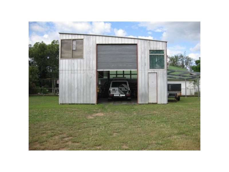 16 Birralee Road, Collinsville QLD 4804