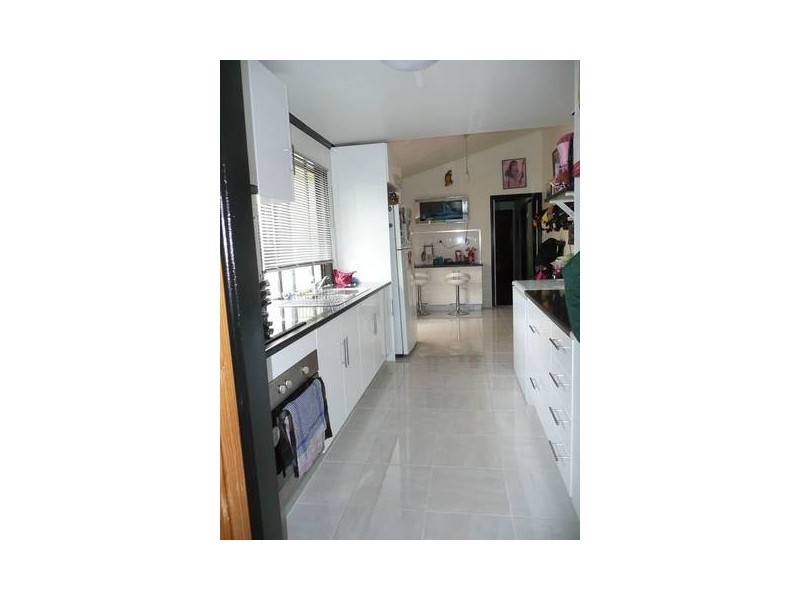 15 Gralton, Collinsville QLD 4804