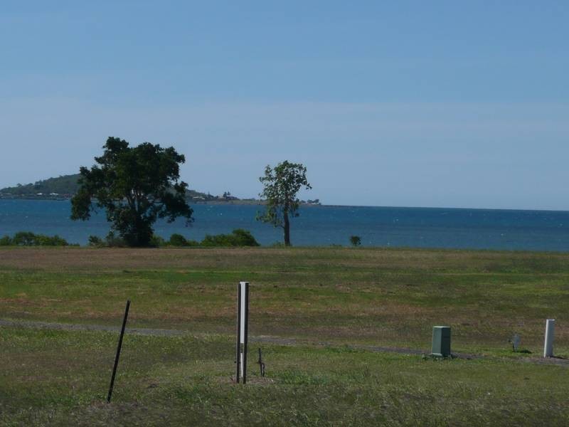 17 Bayside Court, Bowen QLD 4805