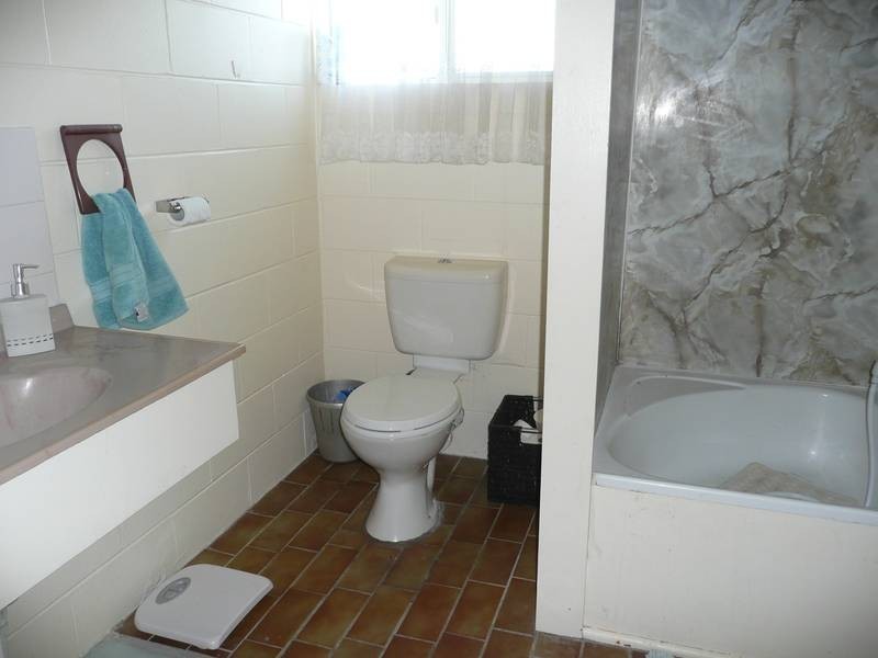 12 Wentworth Street, Bowen QLD 4805