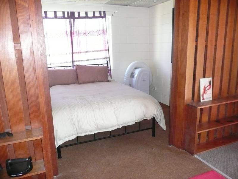 12 Wentworth Street, Bowen QLD 4805