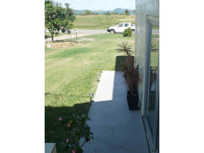 12 Wentworth Street, Bowen QLD 4805