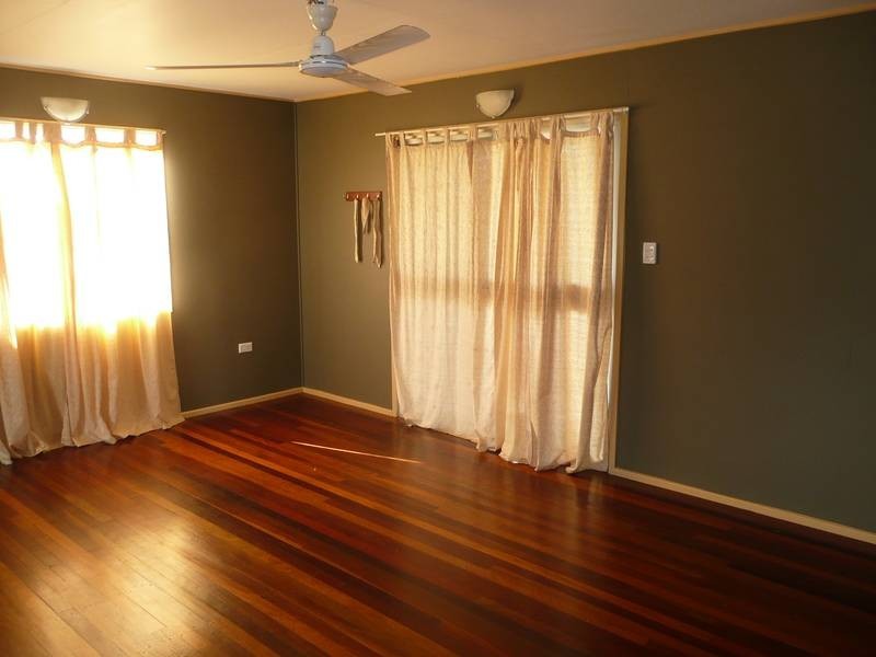 18 Eleventh Avenue, Scottville QLD 4804