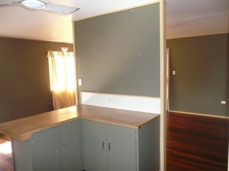 18 Eleventh Avenue, Scottville QLD 4804