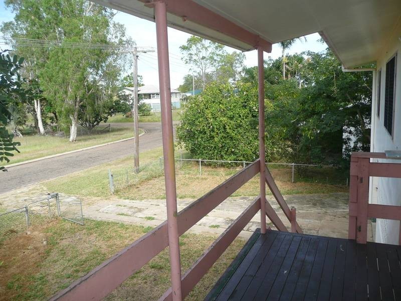 18 Eleventh Avenue, Scottville QLD 4804