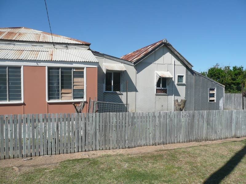 19 Sinclair Street, Bowen QLD 4805