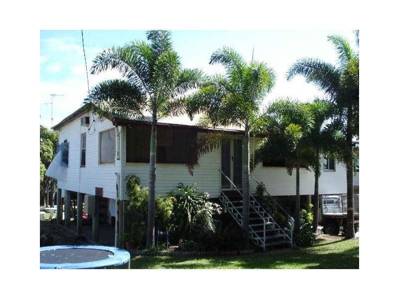 38 Reynolds Street, Bowen QLD 4805