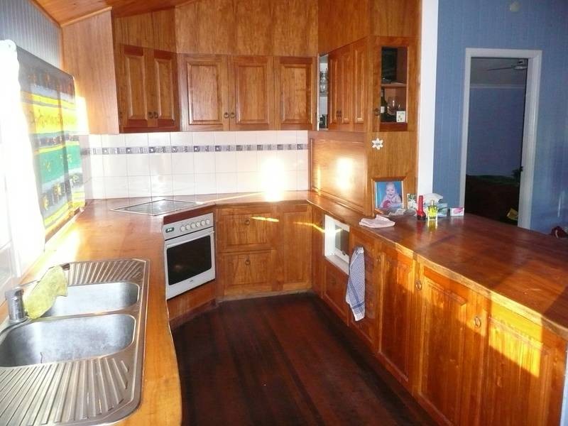 38 Reynolds Street, Bowen QLD 4805