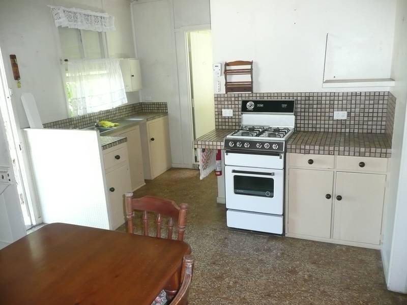 37 Sinclair Street, Bowen QLD 4805