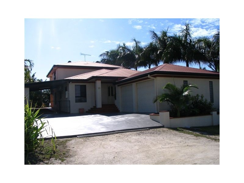 10 Baxter Avenue, Brisk Bay QLD 4805