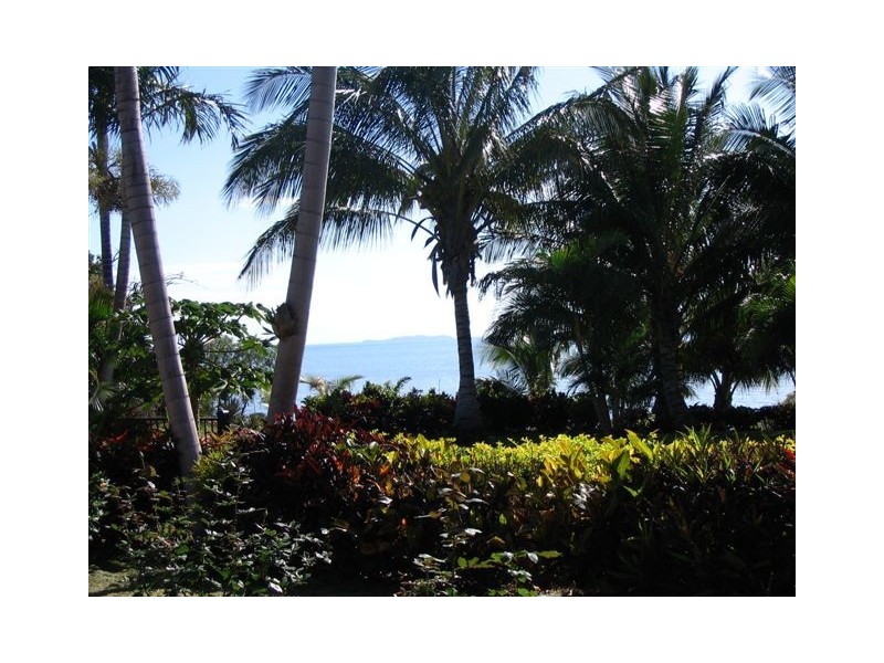 10 Baxter Avenue, Brisk Bay QLD 4805