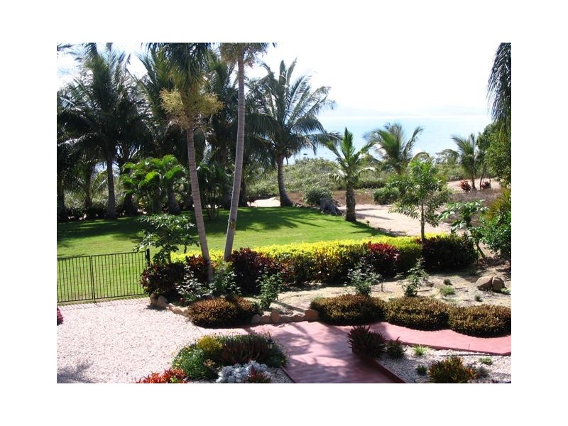 10 Baxter Avenue, Brisk Bay QLD 4805