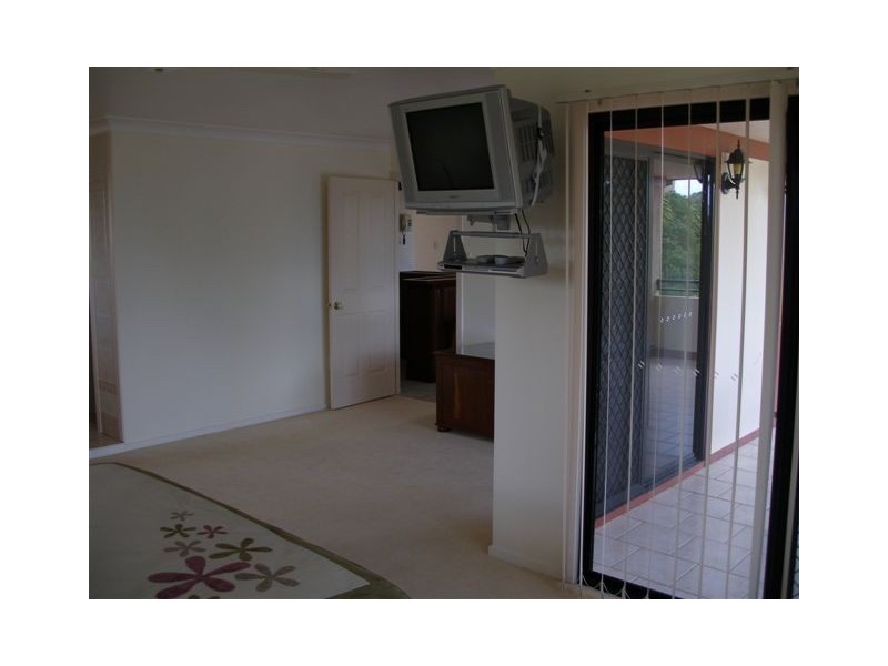 10 Baxter Avenue, Brisk Bay QLD 4805