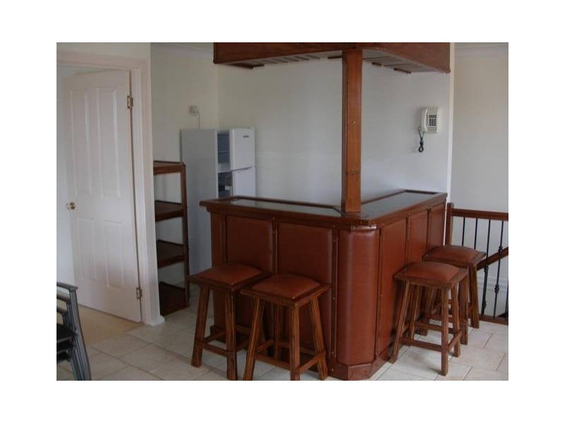10 Baxter Avenue, Brisk Bay QLD 4805