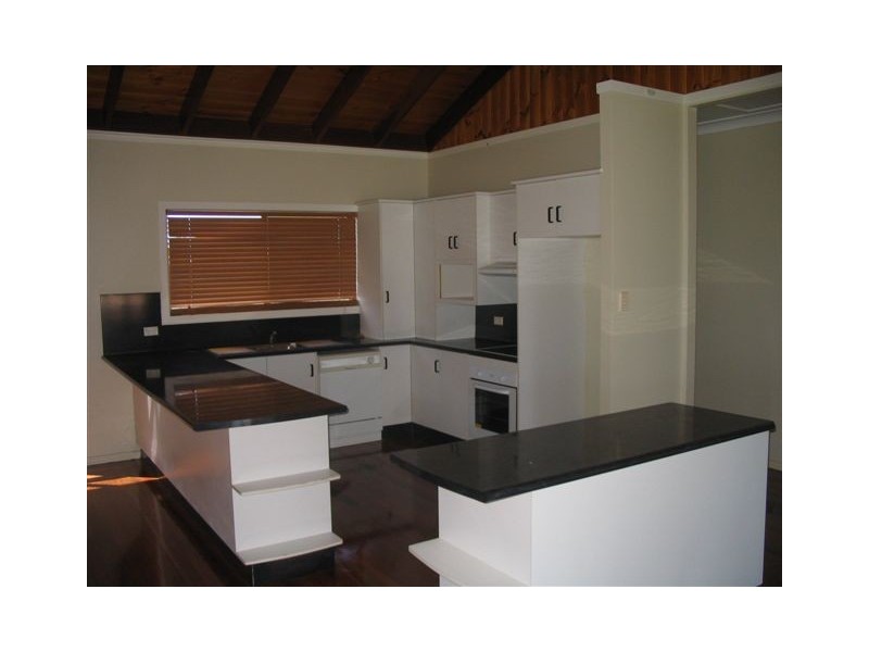 36 Wentworth Street, Bowen QLD 4805