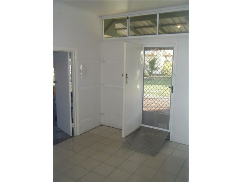 137 Herbert Street, Bowen QLD 4805