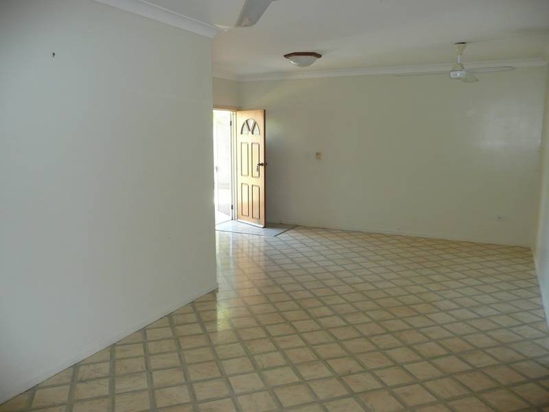 10 Oak Street, Bowen QLD 4805