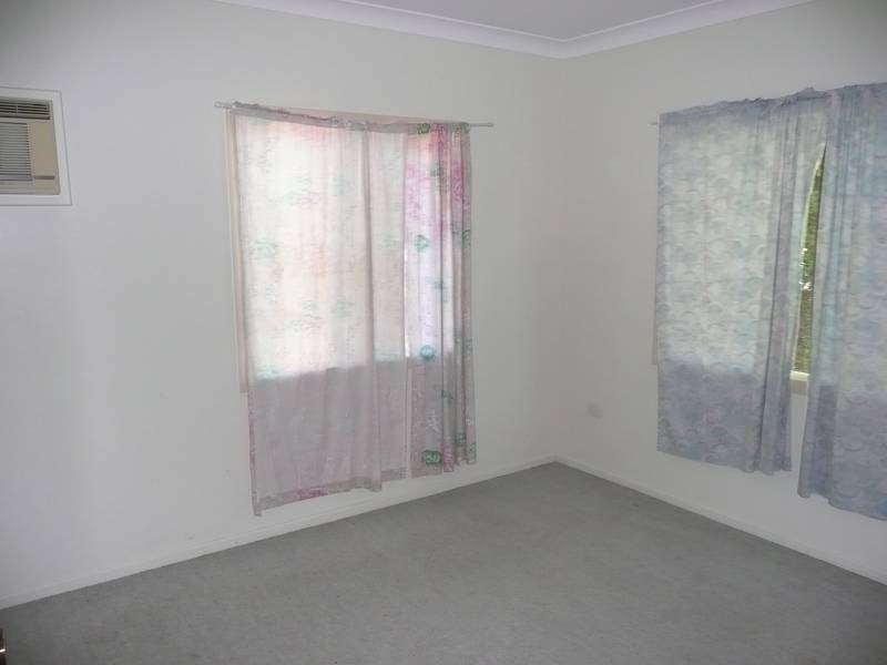 10 Oak Street, Bowen QLD 4805