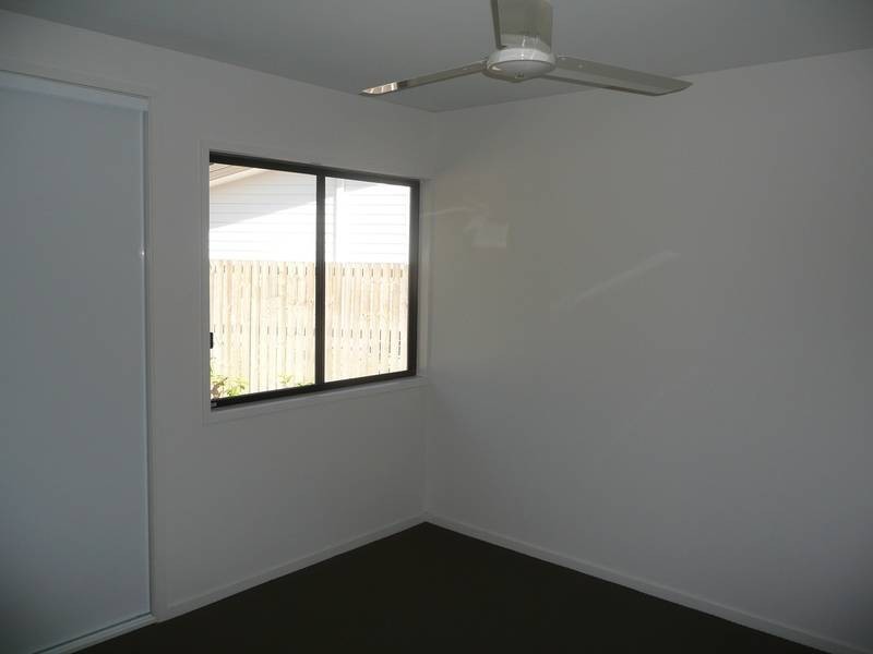 2/11 Field Street, Bowen QLD 4805