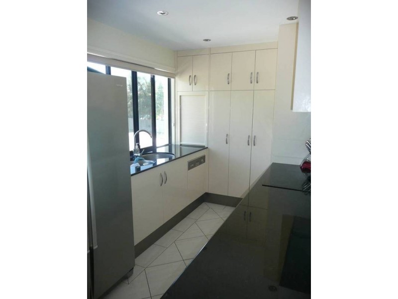 4/101 Herbert Street, Bowen QLD 4805