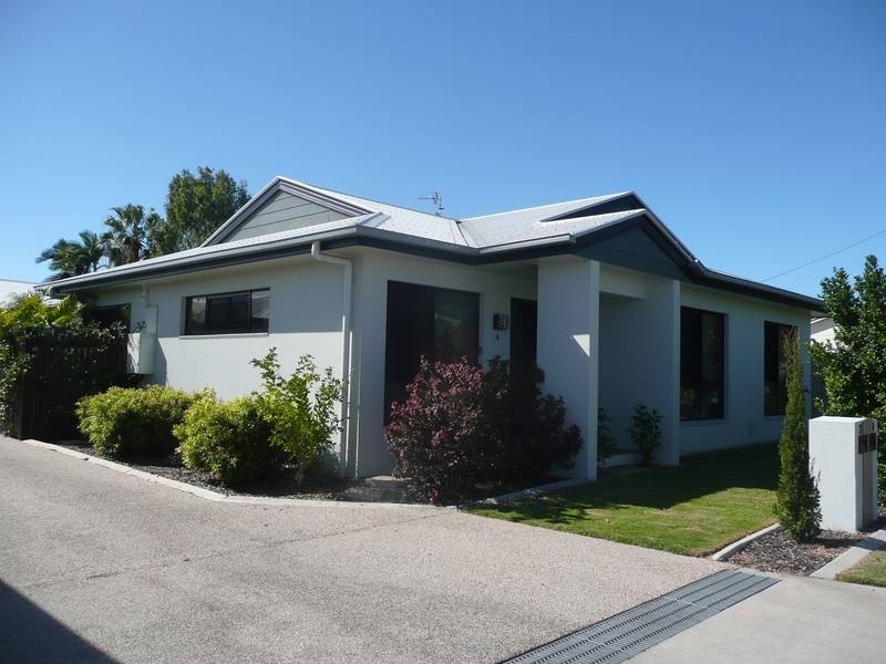 4/25 Don Street, Bowen QLD 4805