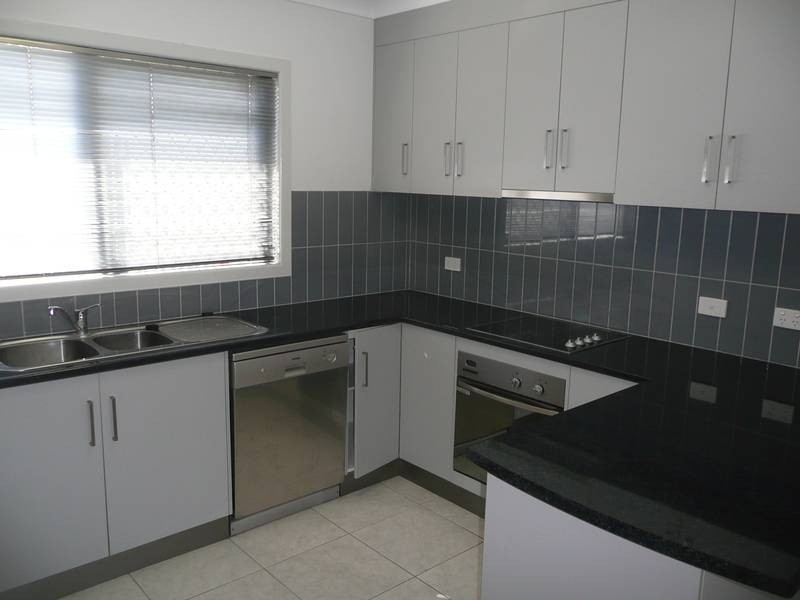 4/25 Don Street, Bowen QLD 4805