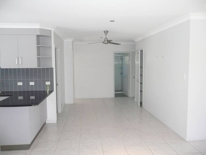 4/25 Don Street, Bowen QLD 4805