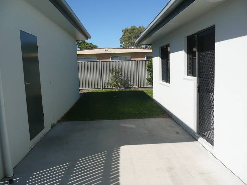 4/25 Don Street, Bowen QLD 4805