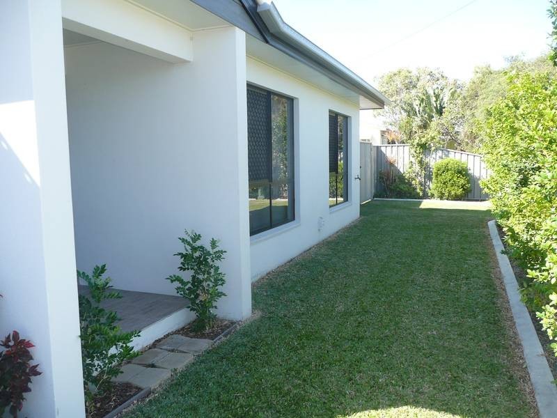 4/25 Don Street, Bowen QLD 4805