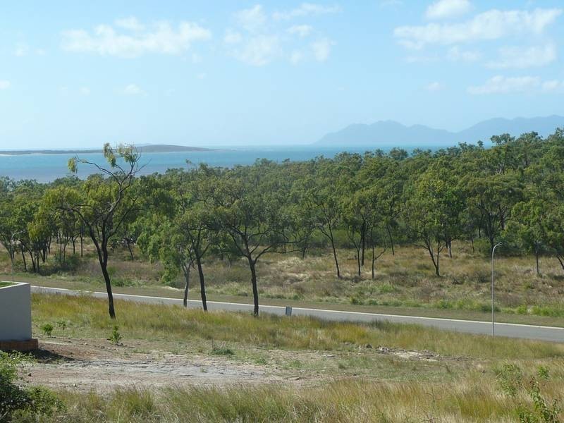 12 Grandview Terrace, Bowen QLD 4805