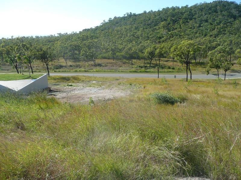 12 Grandview Terrace, Bowen QLD 4805