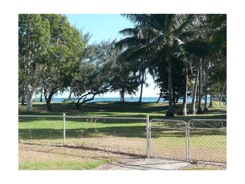 30 Horseshoe Bay Road, Bowen QLD 4805