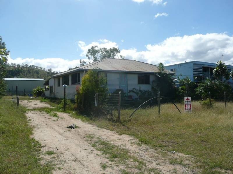 11 Flinders Street, Collinsville QLD 4804