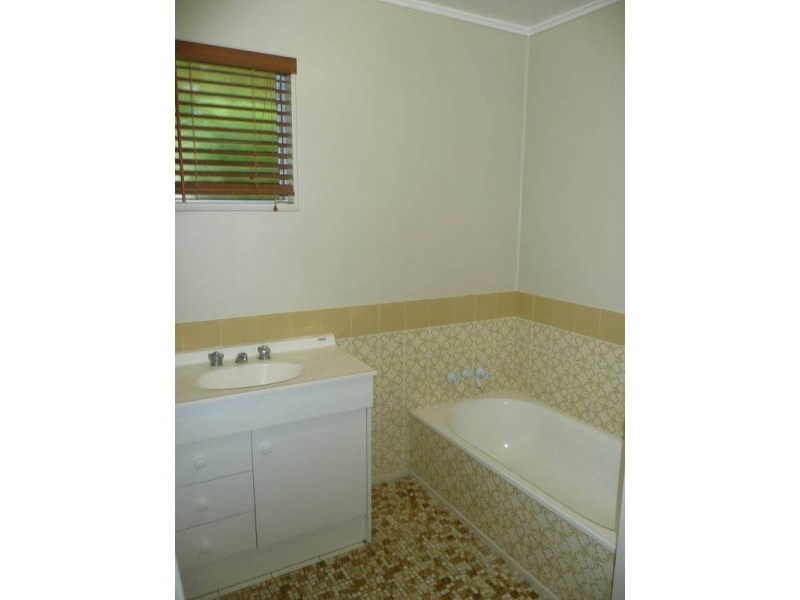 82 Leichhardt Street, Bowen QLD 4805