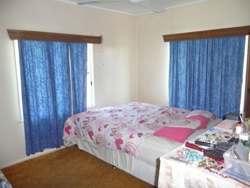 129 Herbert Street, Bowen QLD 4805