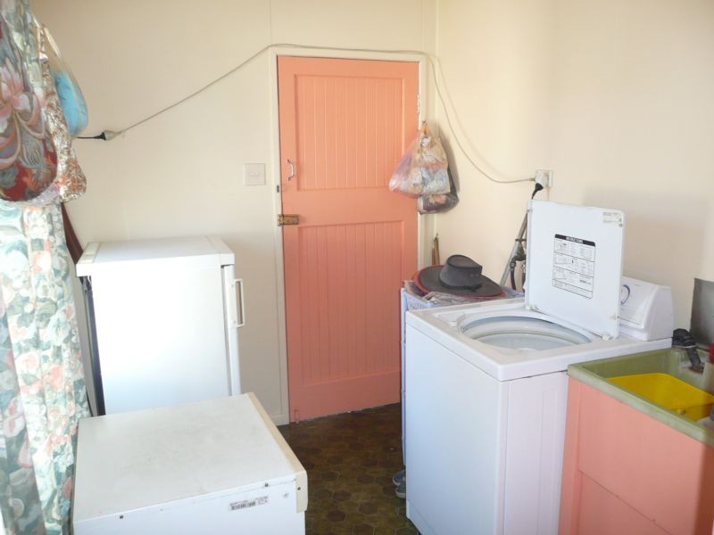129 Herbert Street, Bowen QLD 4805
