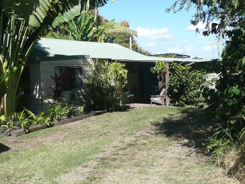 9 Jilletts Lane, Bowen QLD 4805