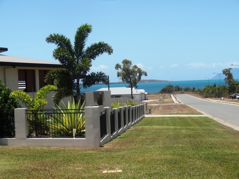 2 Marine Parade, Bowen QLD 4805