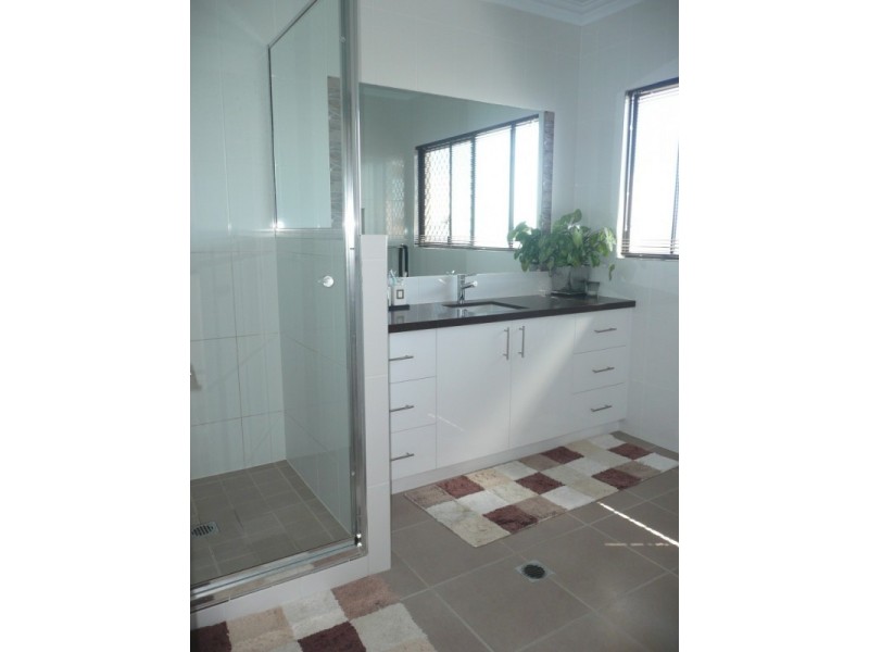 2 Marine Parade, Bowen QLD 4805