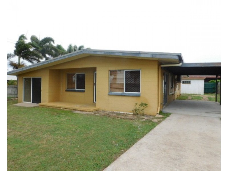 32 Russell Street, Bowen QLD 4805