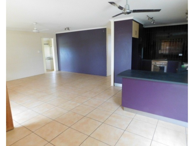 32 Russell Street, Bowen QLD 4805
