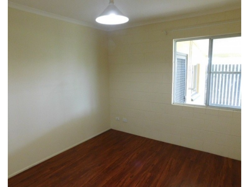 32 Russell Street, Bowen QLD 4805