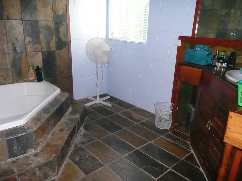 7 Leichhardt Lane, Bowen QLD 4805
