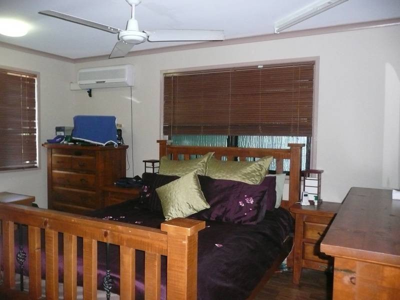 14 Salisbury Crescent, Bowen QLD 4805