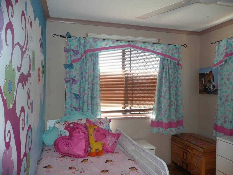 14 Salisbury Crescent, Bowen QLD 4805