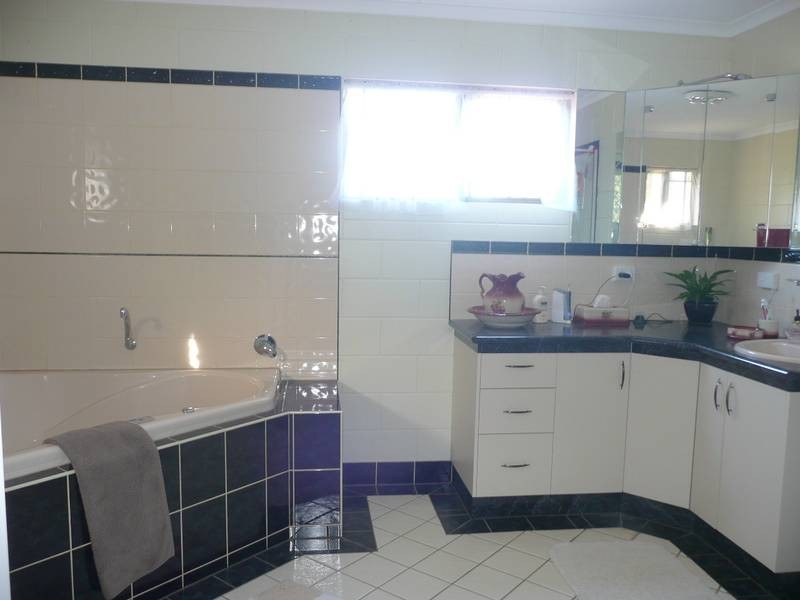 75 Flemington Road, Bowen QLD 4805