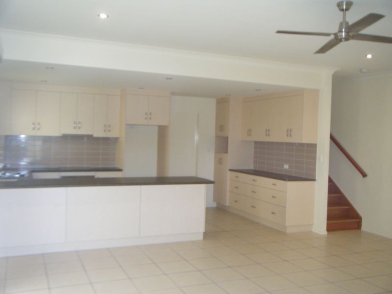 4/1 Murroona Road, Bowen QLD 4805