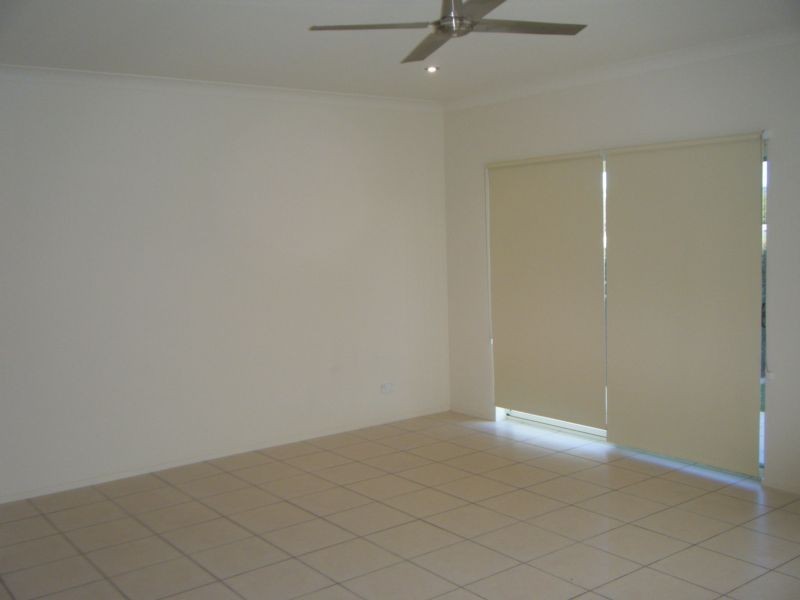 4/1 Murroona Road, Bowen QLD 4805