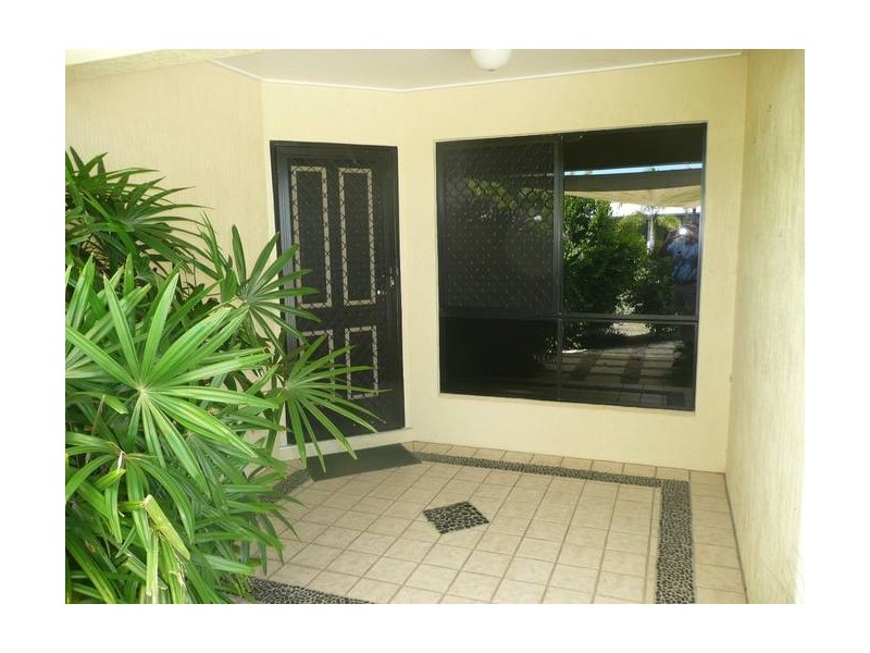 10 Peters Place, Bowen QLD 4805