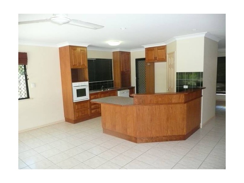 10 Peters Place, Bowen QLD 4805